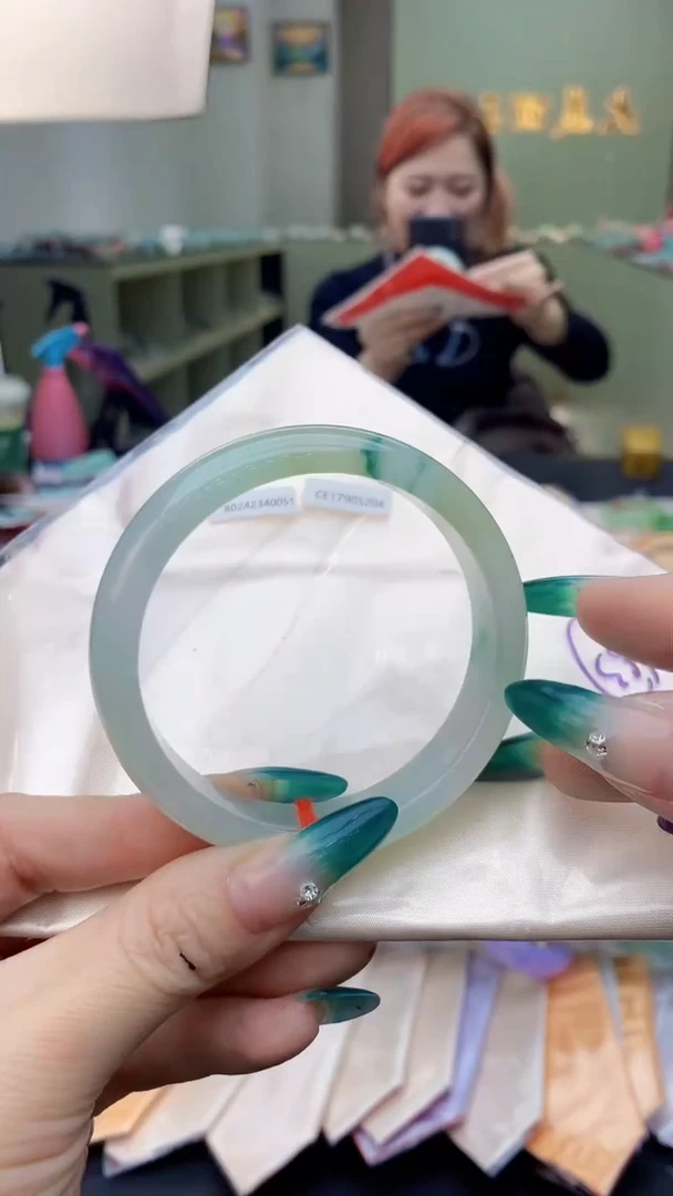 【闪购商品】翡翠手镯未镶嵌0296777281