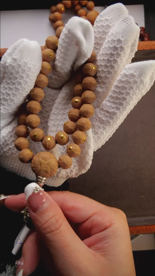 【闪购商品】凤眼菩提手串41颗手持