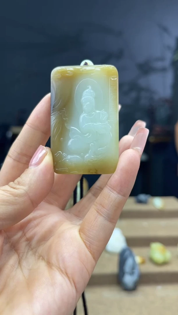 颈饰未镶嵌和田玉1