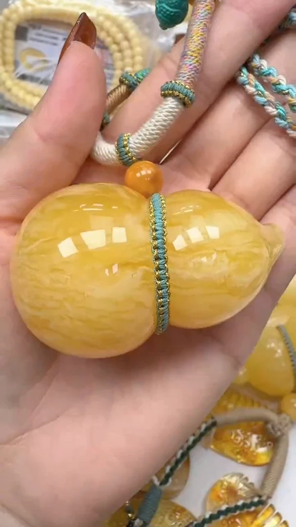 裸石琥珀未镶嵌如图