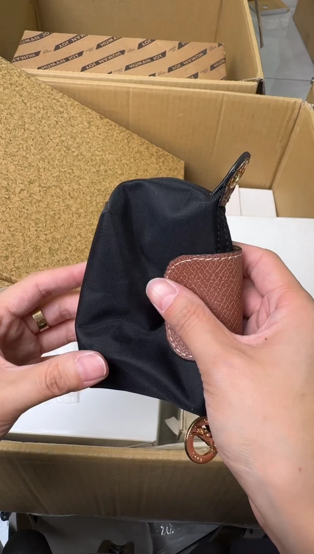 瓷片小****呀小米也是米呀