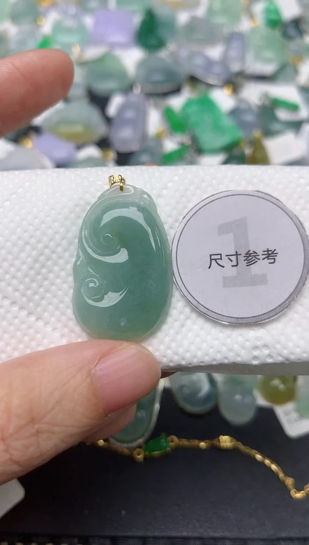 颈饰18K金镶嵌翡翠天然缅甸A货翡翠