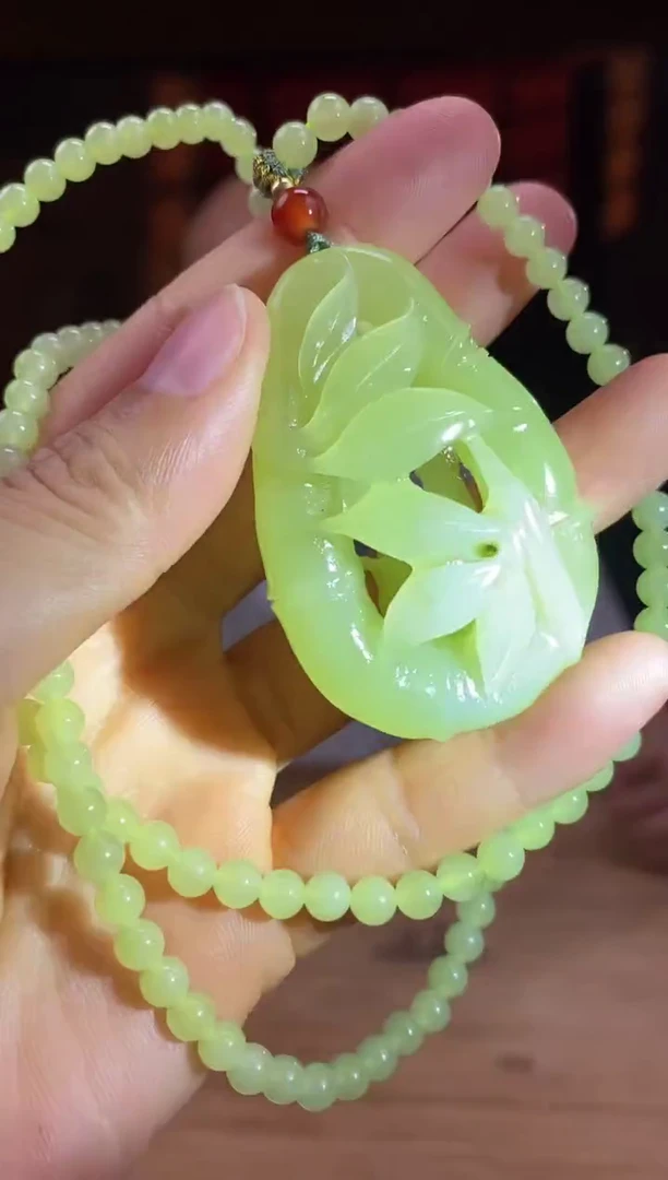 和田玉未镶嵌颈饰d725