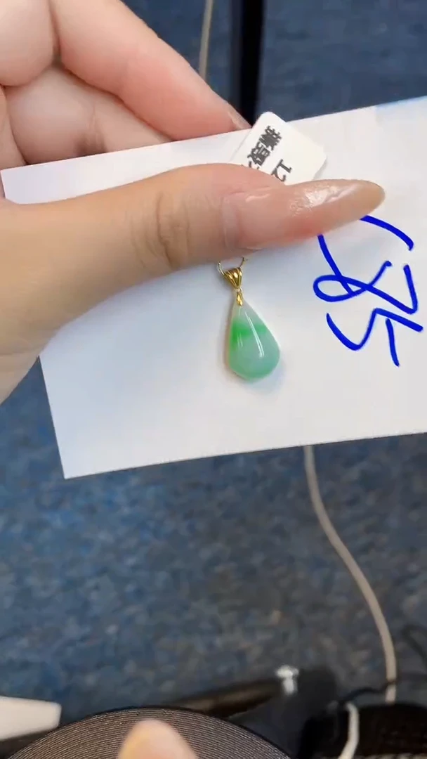 【闪购商品】翡翠颈饰18K金镶嵌00000000