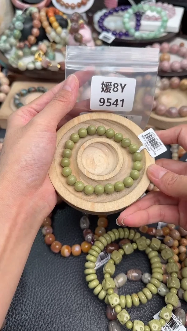 未镶嵌手链石英质玉?****ᴗ8Y9541