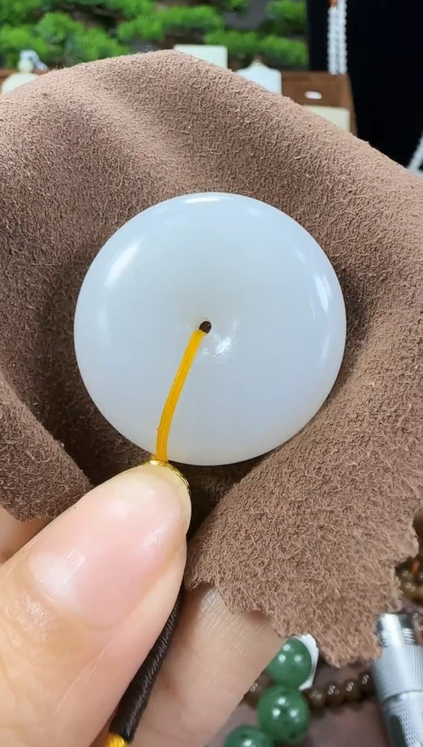 吊坠(赠链)未镶嵌和田玉平安扣吊坠多样性发货发其一