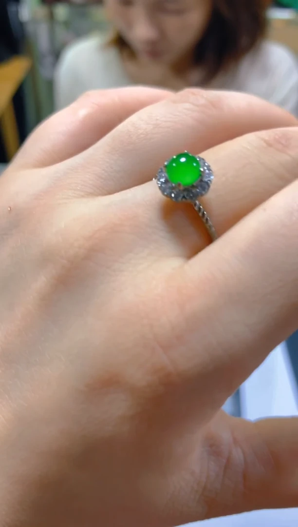 未镶嵌戒指翡翠多样性发一