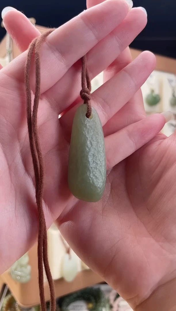 【闪购商品】和田玉颈饰未镶嵌随形挂件