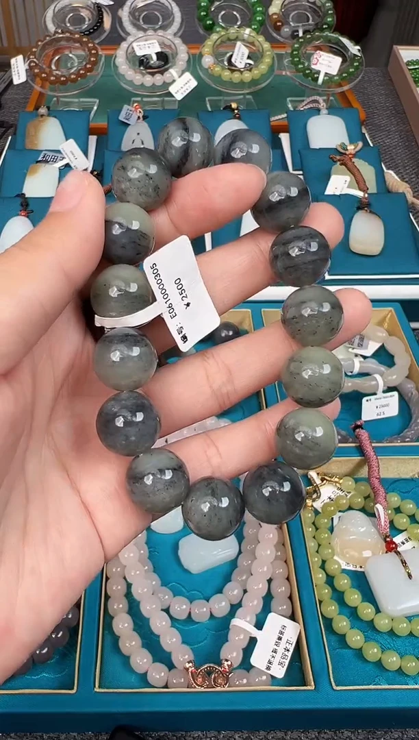 和田玉未镶嵌颈饰手串 E