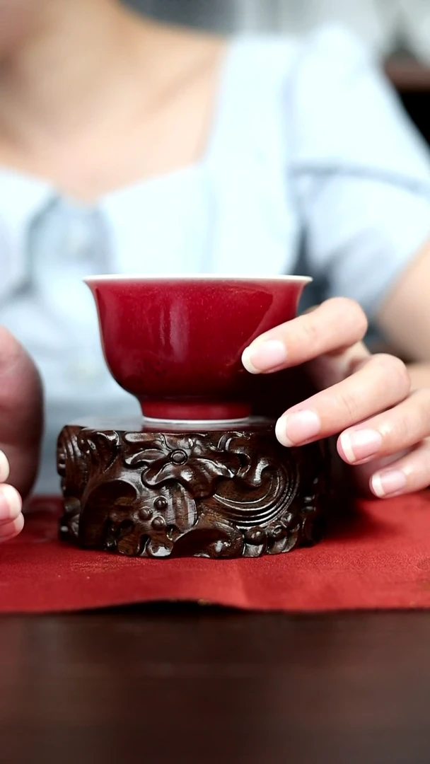郎红撇口杯微瑕款