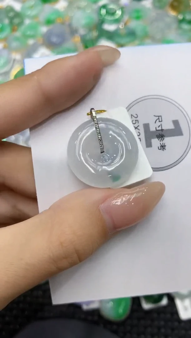 颈饰18K金镶嵌翡翠111111111111
