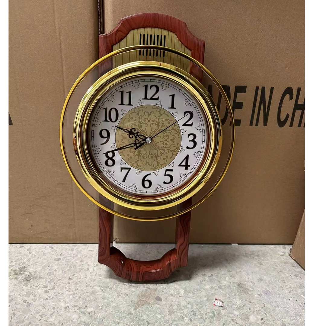 经典复古摇摆挂钟客厅