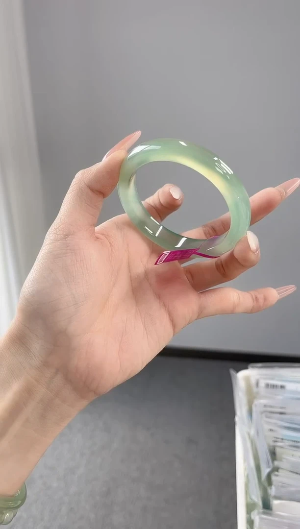 【闪购商品】玛瑙/玉髓手镯未镶嵌56-57圈