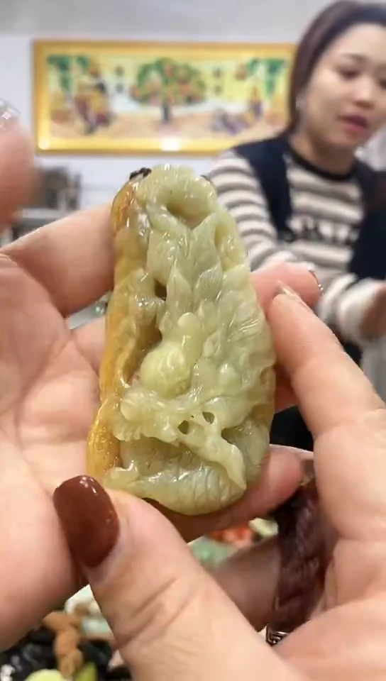 未镶嵌岫玉挂件