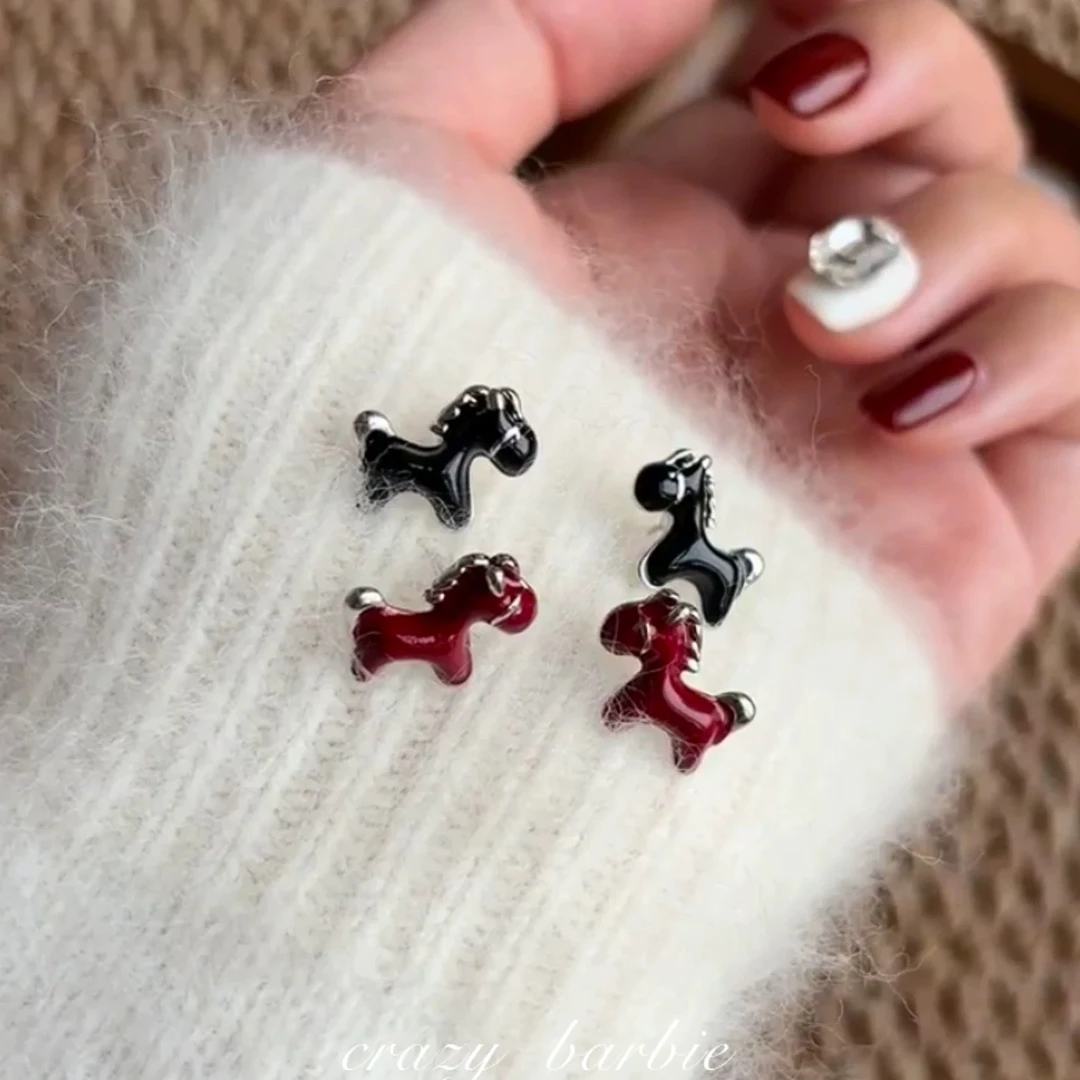 合金耳饰 2026马年本命年红色小马耳钉小众百搭新年喜庆耳环女
