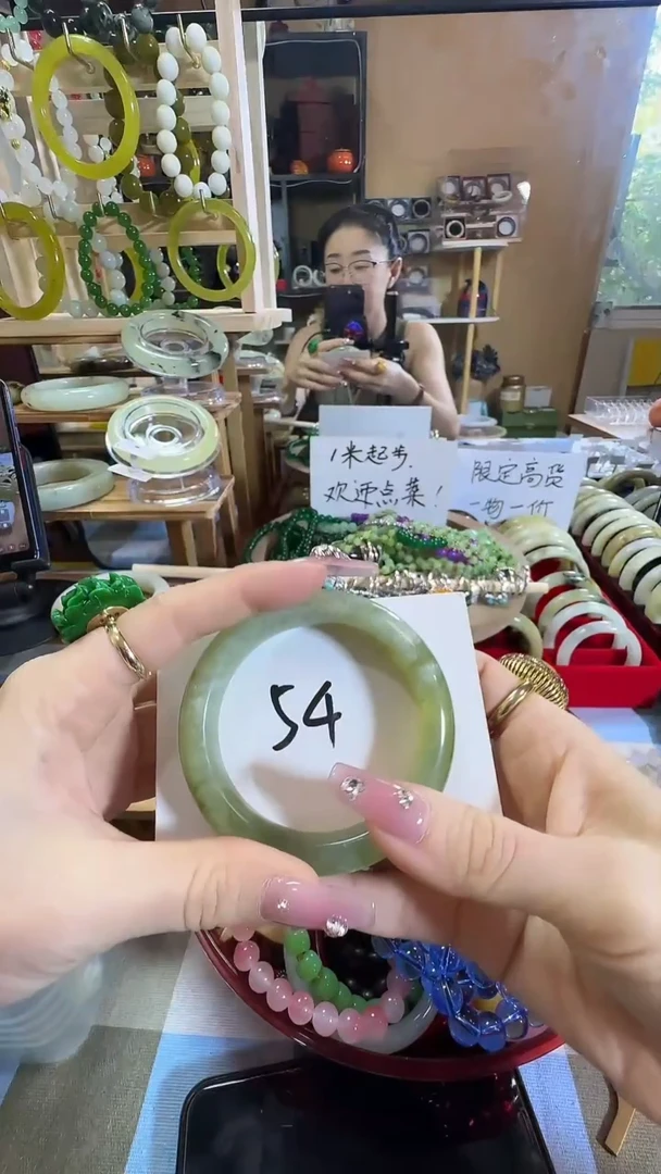 蛇纹石玉未镶嵌手镯3