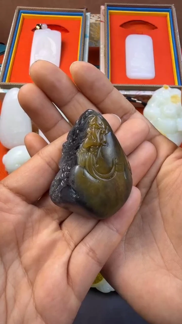 未镶嵌和田玉挂件和田玉