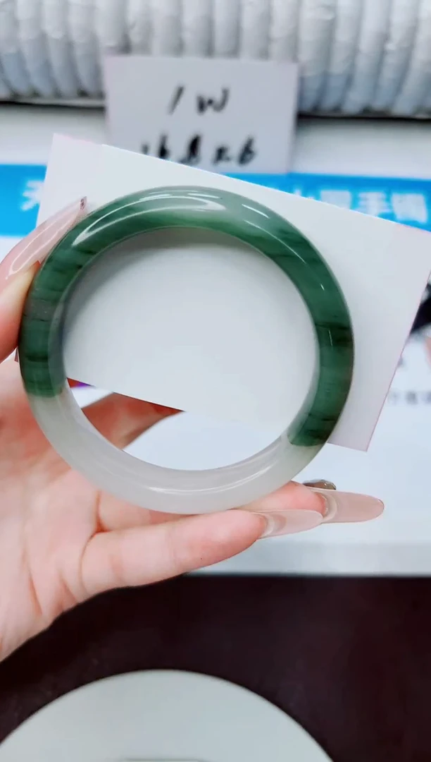 石英质玉手镯未镶嵌44/58.8