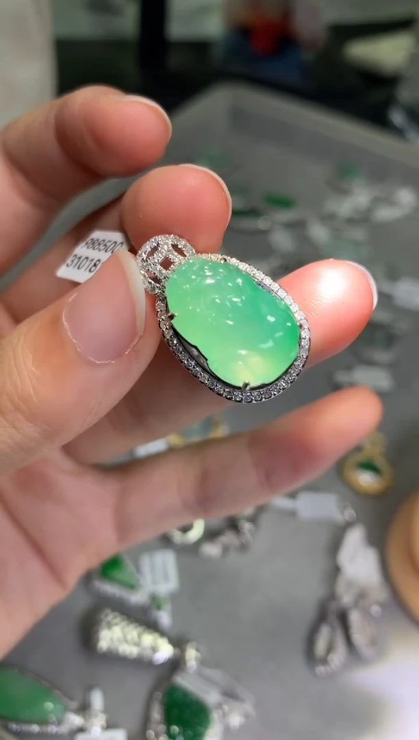 吊坠(不含链)18K金镶嵌翡翠吊坠