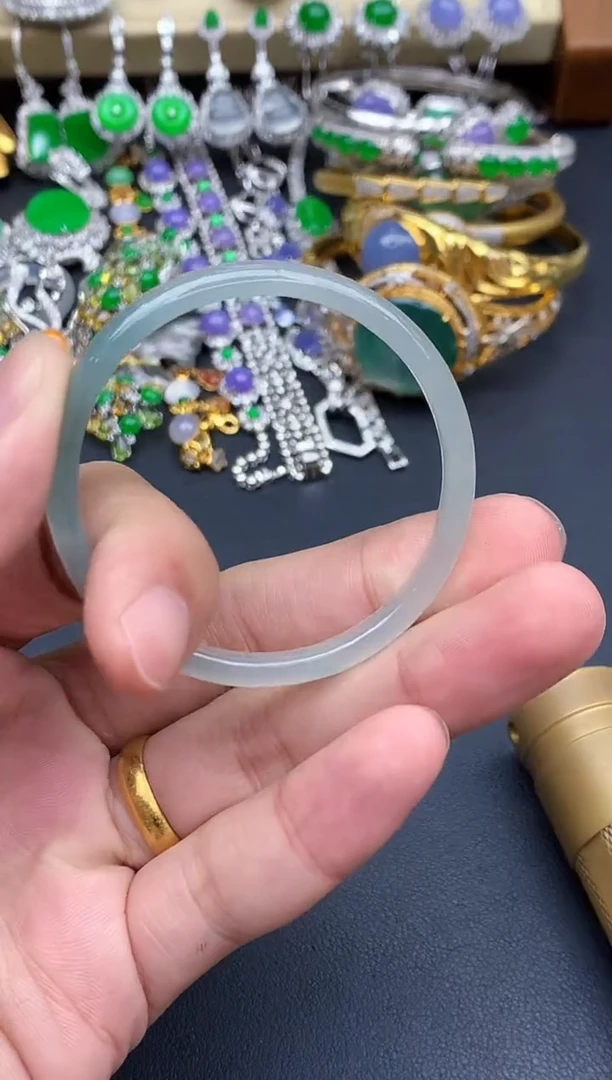 未镶嵌手镯翡翠63-春日珠宝