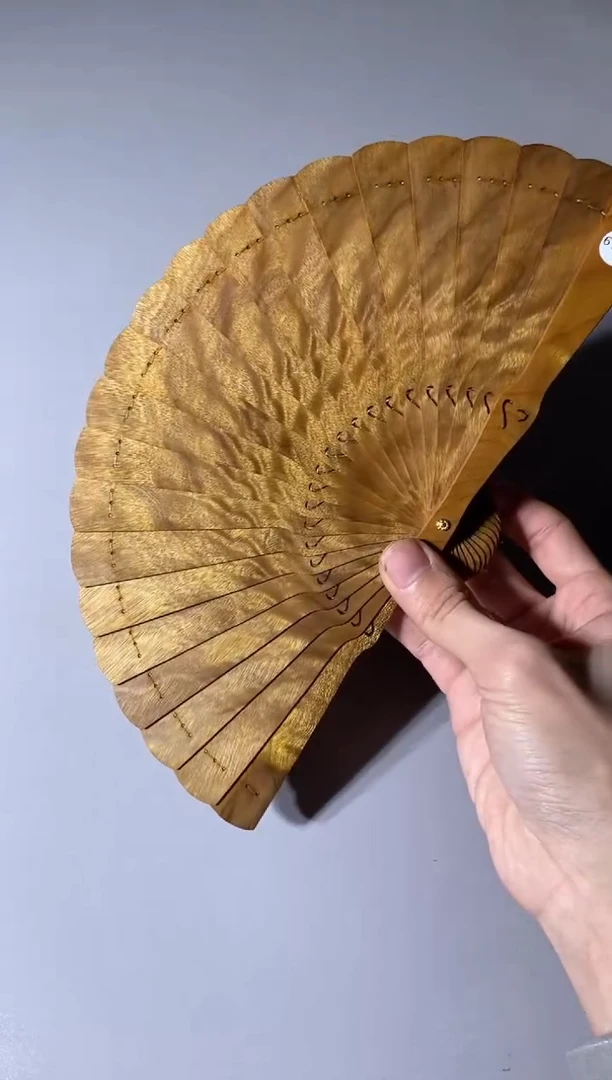 【闪购商品】金丝楠木雕619号15cm金丝楠木小叶桢楠扇子