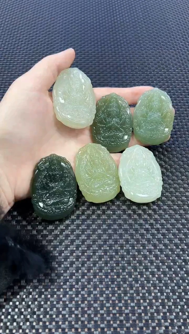 【闪购商品】和田玉挂件未镶嵌千手观音挂件(多样性发一件)