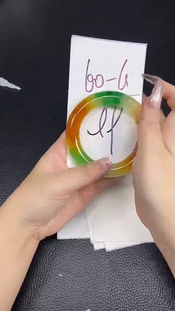 未镶嵌手镯石英质玉时尚手镯时尚美人镯