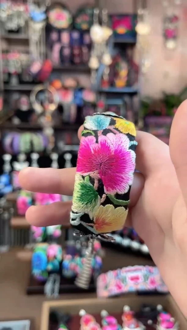 织绣民族风手工非遗老绣饰品 470