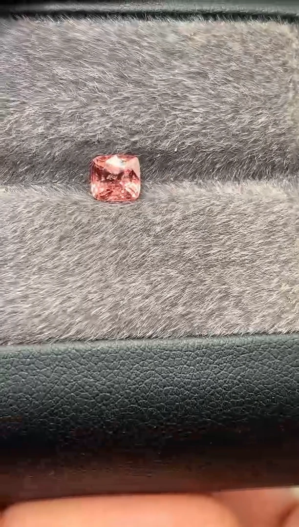 【闪购商品】定制尖晶石裸石未镶嵌枕型 帕帕色调尖晶石 0.97ct