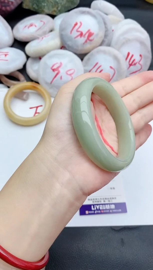 未镶嵌手镯石英质玉115+59/60