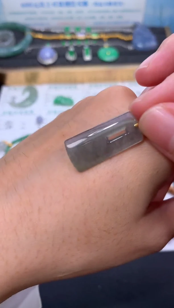 18K金镶嵌定制翡翠模式推广期48小时鉴赏期