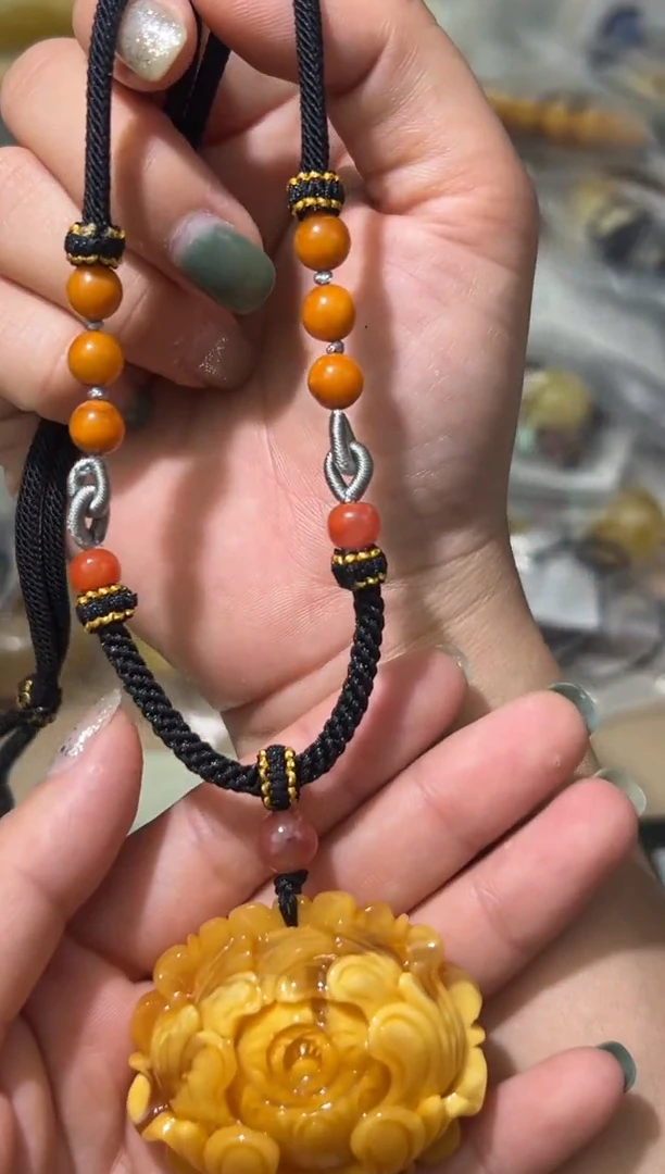 未镶嵌蜜蜡裸石蜜蜡吊坠