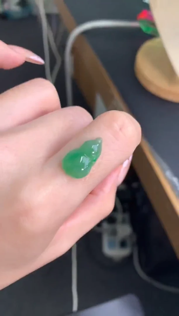 未镶嵌定制翡翠葫芦