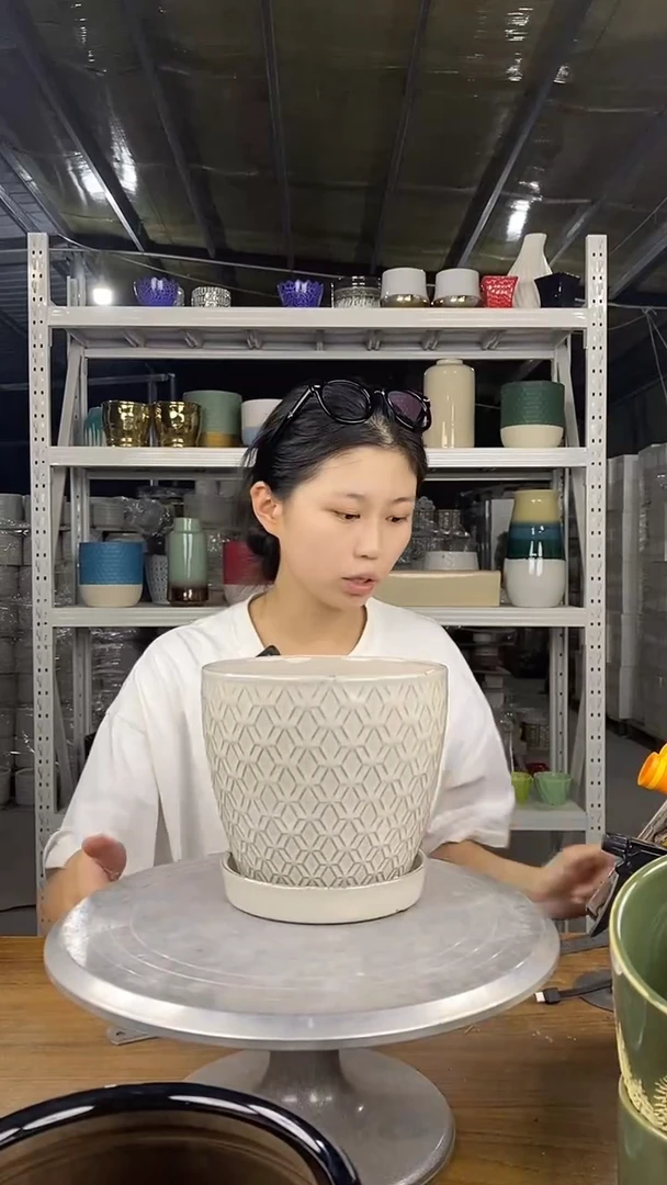 默认打孔陶瓷花盆宽高16-15