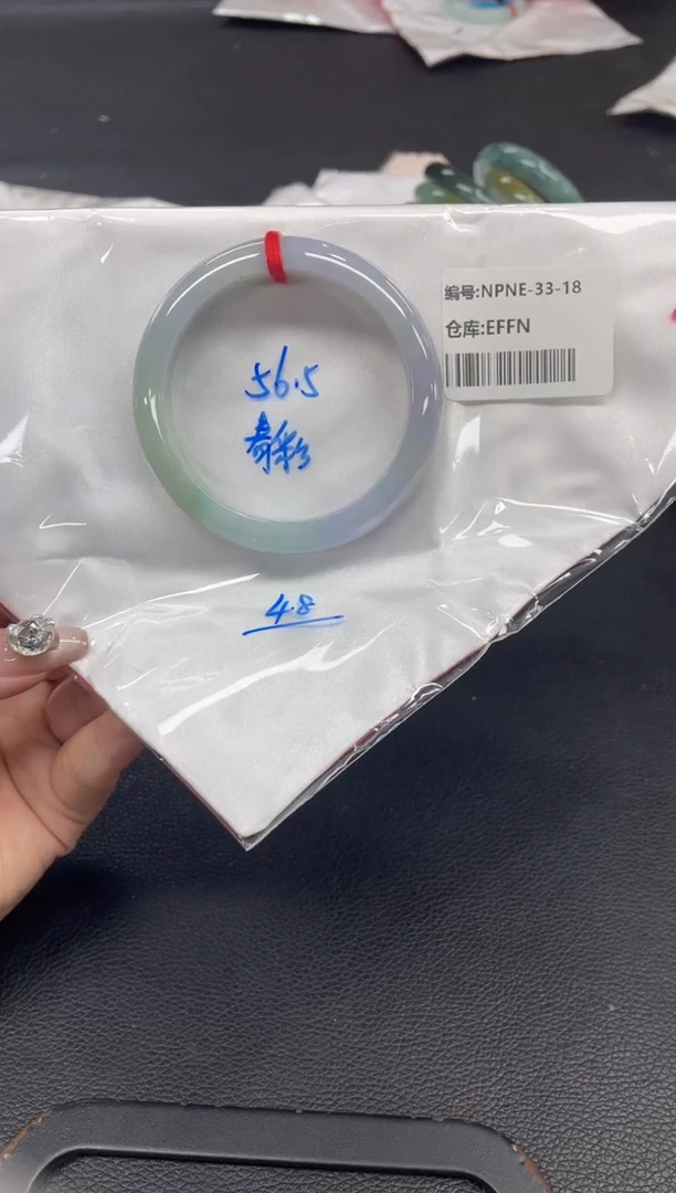 未镶嵌手镯翡翠 翡翠手镯