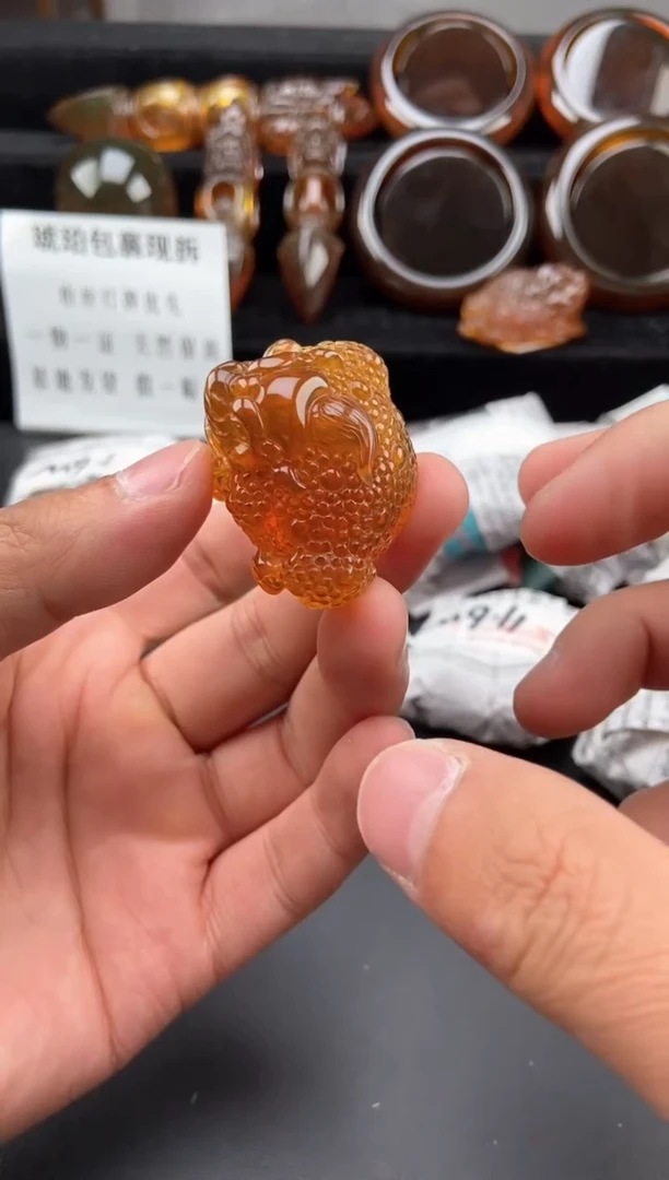 【闪购商品】琥珀颈饰未镶嵌金棕珀金蟾吊坠