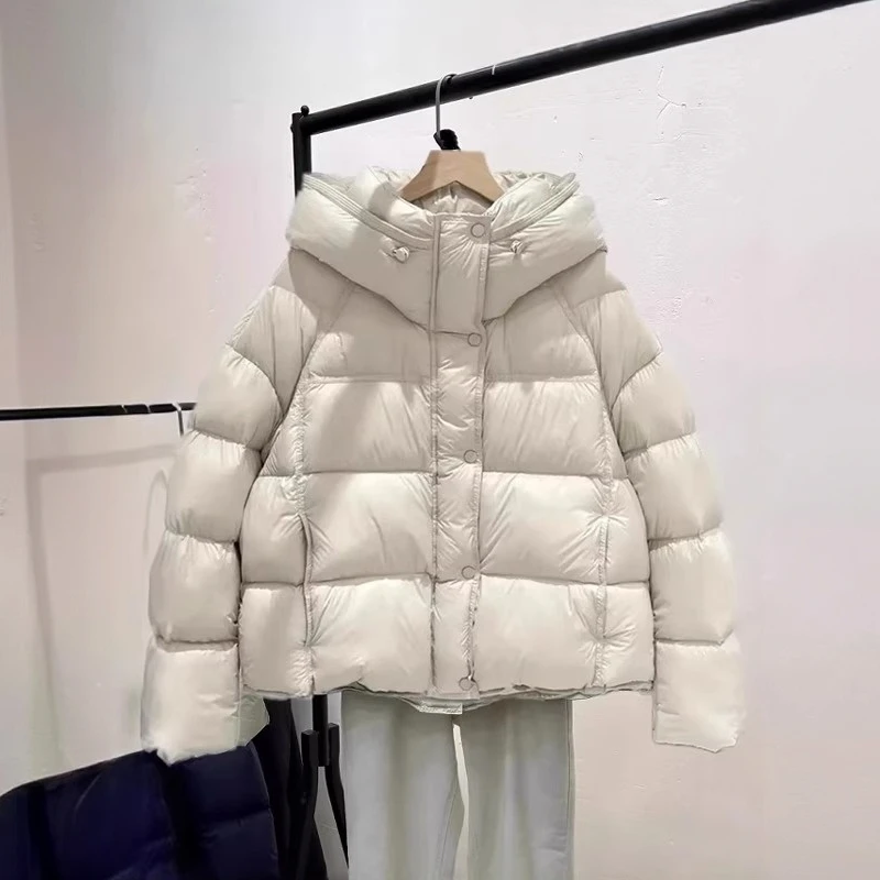 欧货2025冬季新款泡芙羽绒服短款连帽加厚白鸭绒时尚保暖外套女