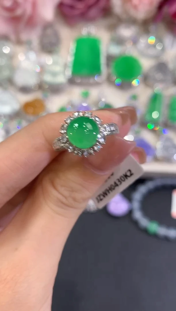 18K金镶嵌戒指翡翠q201