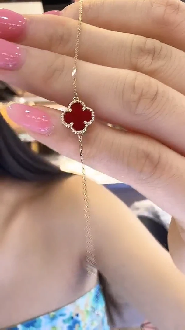 18K金镶嵌手链玛瑙/玉髓手链