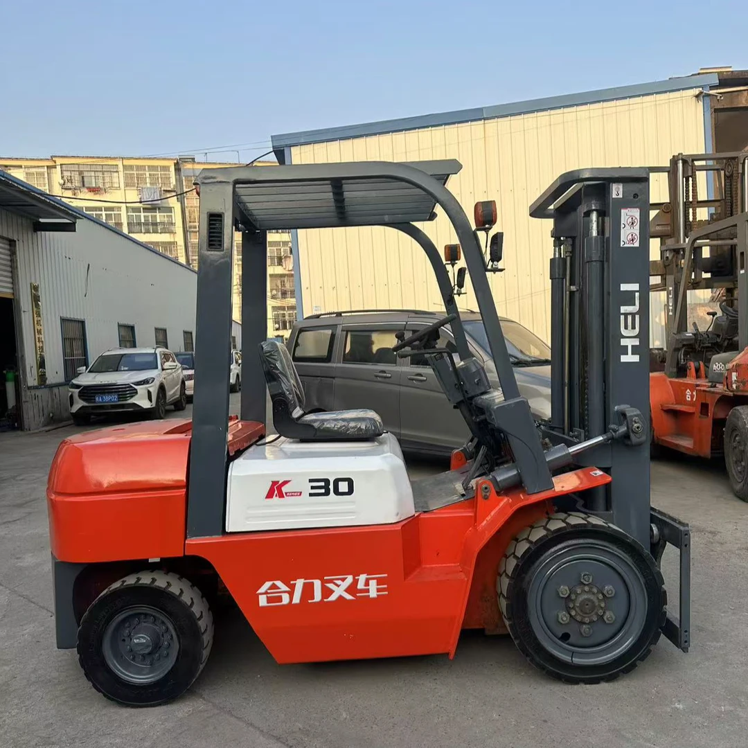 17年合力3吨自动挡燃油叉车3米门架带中缸实心胎新柴490发动机