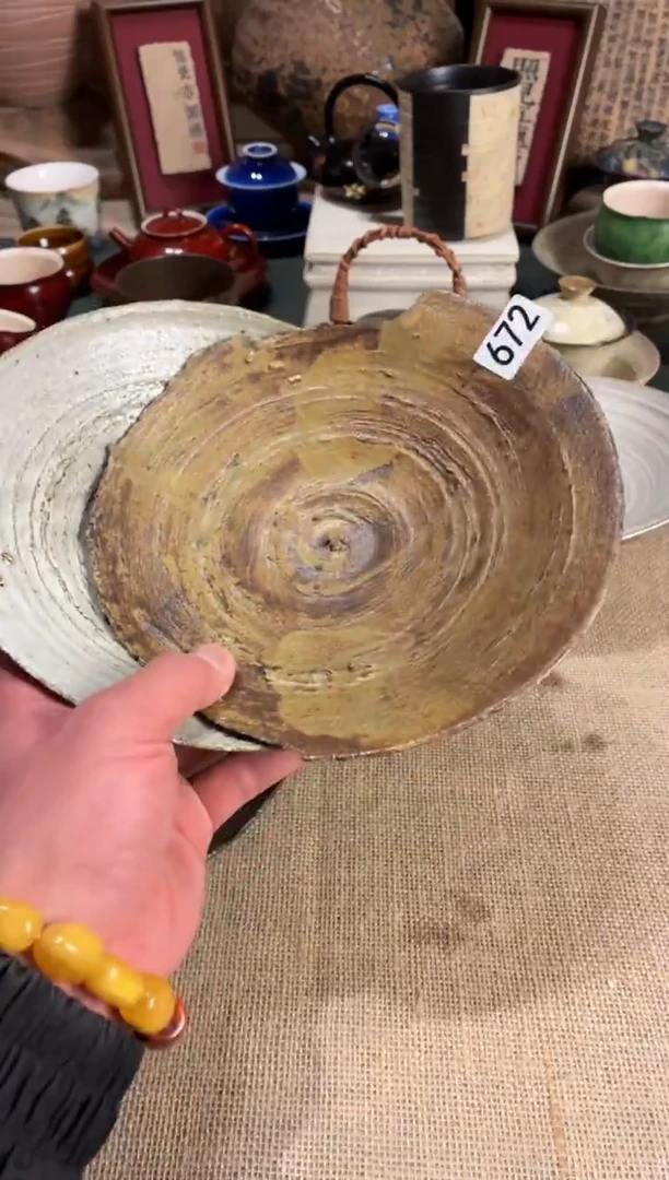 瓷片小***宝672粉引白+棕盘子共2个