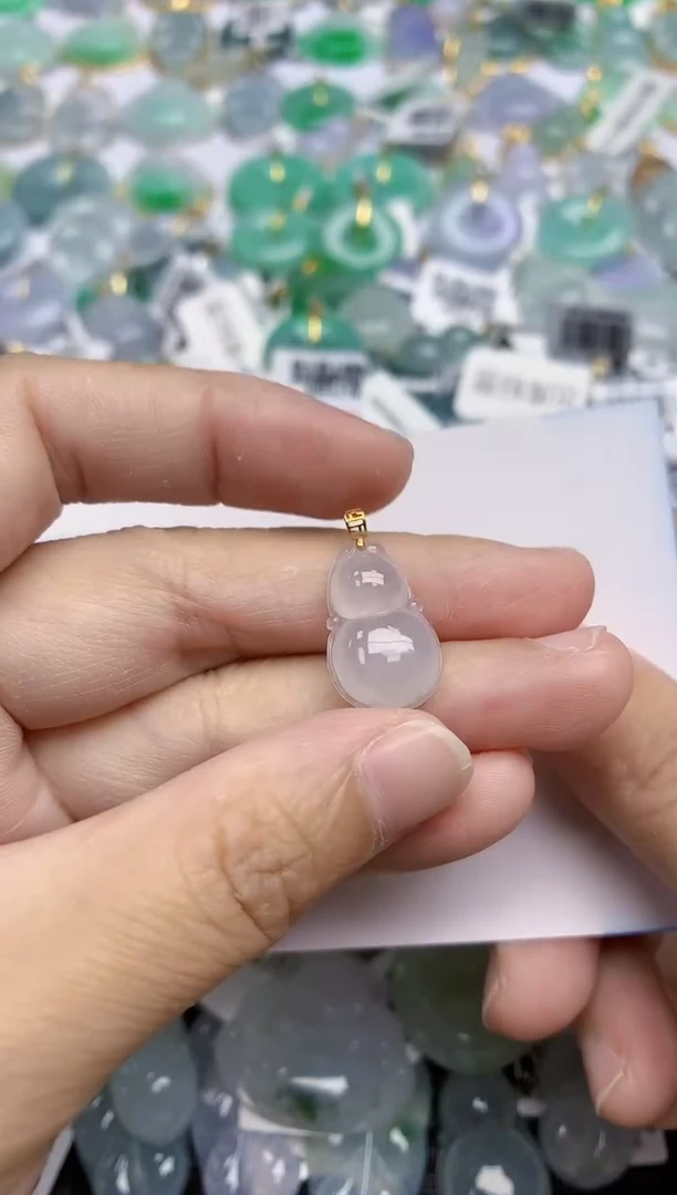 翡翠18K金镶嵌颈饰天然A货翡翠