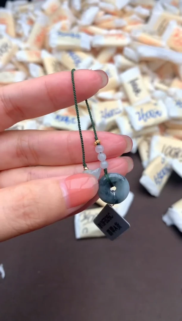 翡翠挂件未镶嵌一福利