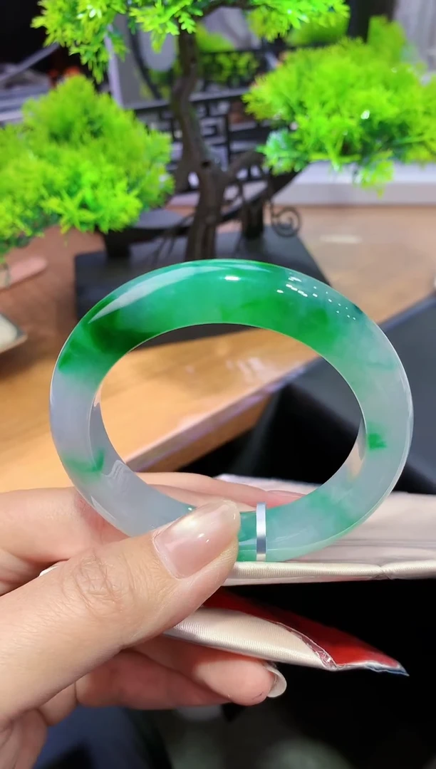 未镶嵌手镯翡翠K40-54.6 天然缅甸A货翡翠总价33.5 万定金2万