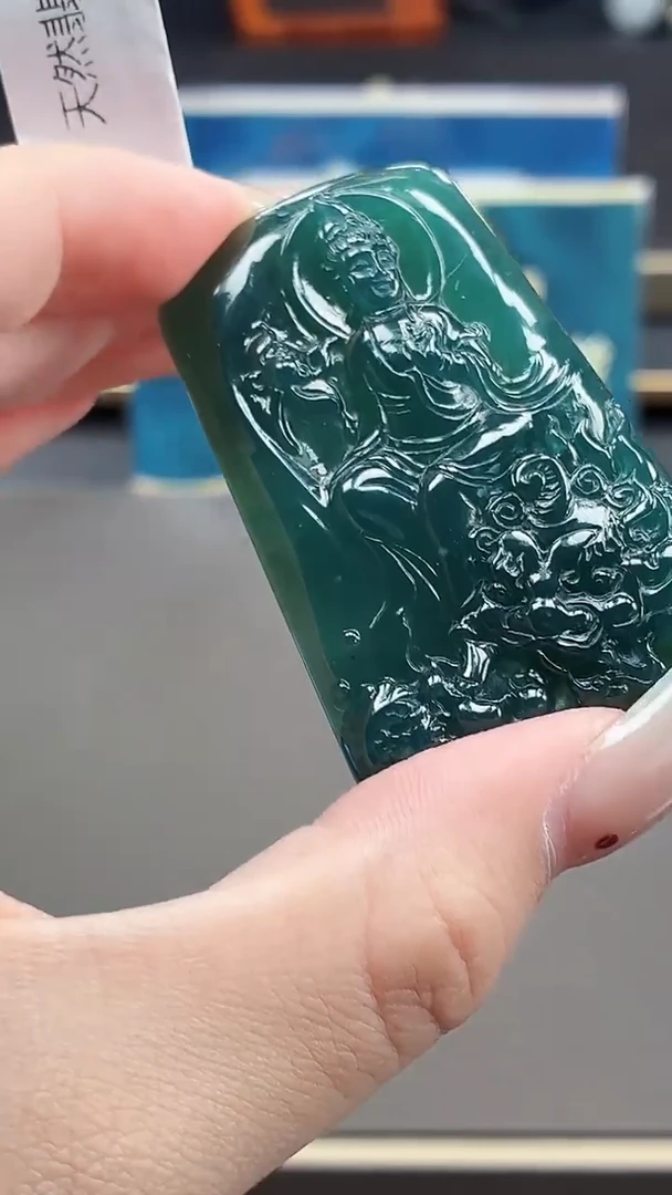 翡翠未镶嵌颈饰DLZ25080964