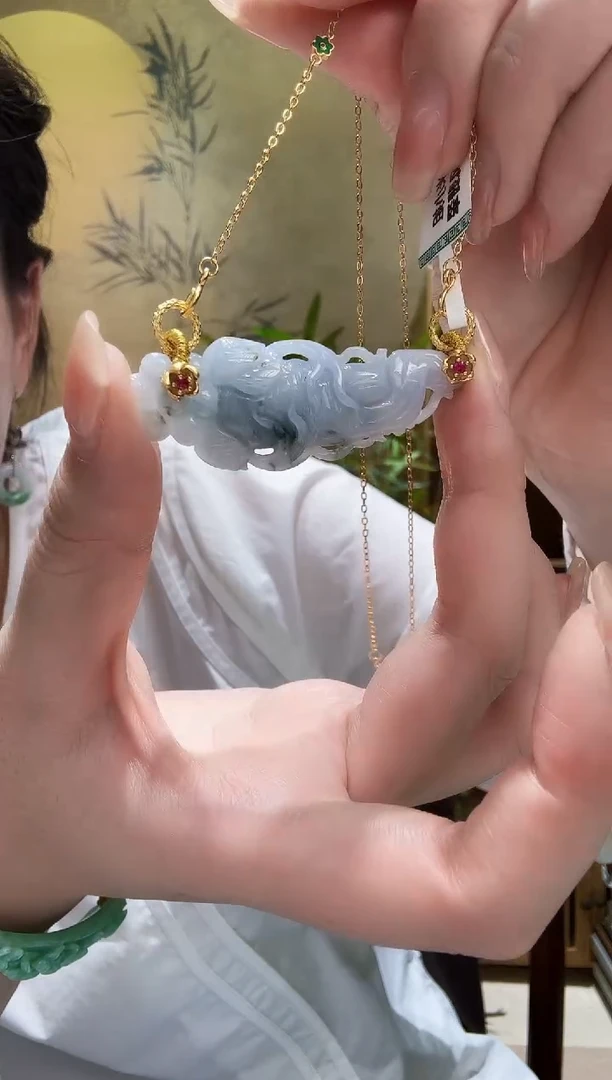 颈饰未镶嵌翡翠吊坠