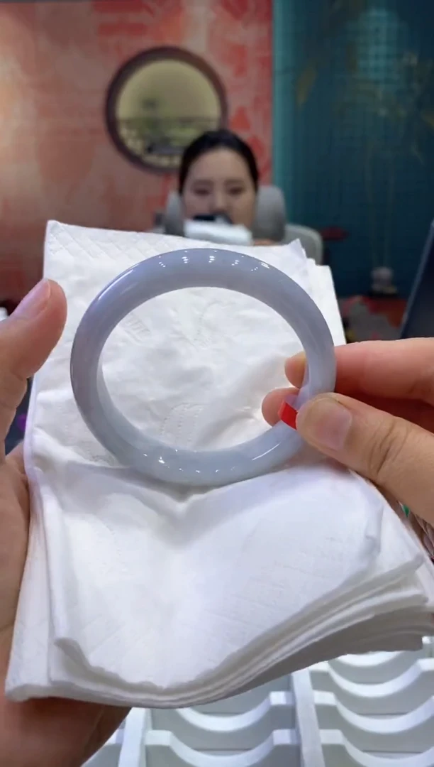 翡翠手镯未镶嵌多人0009041