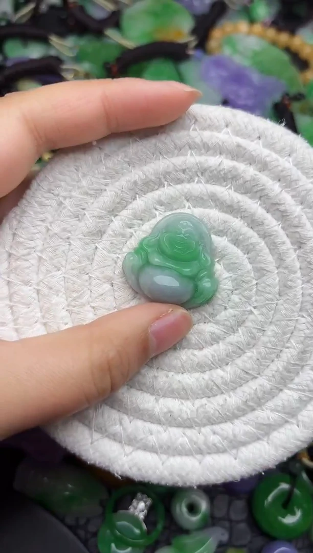 颈饰未镶嵌翡翠缅甸翡翠吊坠