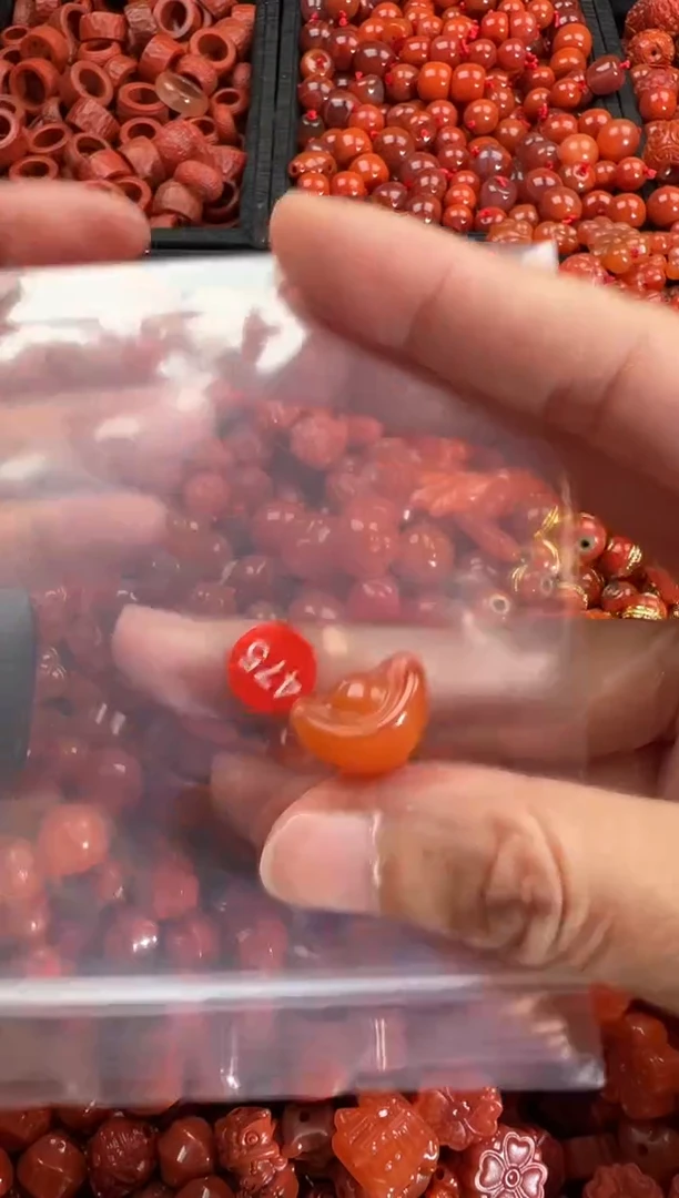 【闪购商品】南红玛瑙颈饰未镶嵌2