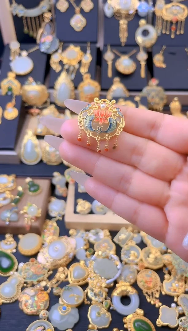 和田玉银S925镀金镶嵌颈饰国风珐琅鱼莲花如意流苏吊坠